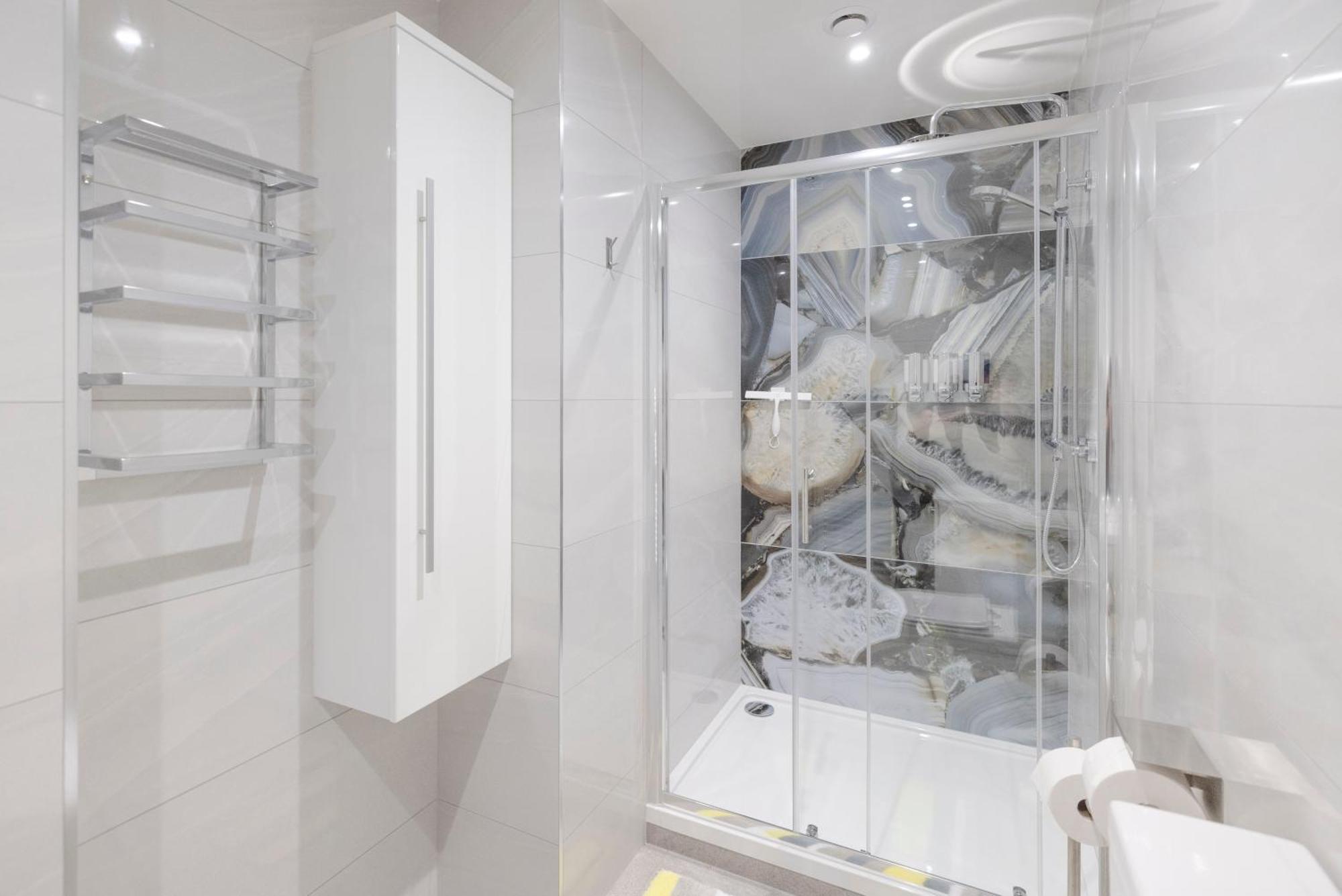Modern 2 Bed Apartment إيننيسكيلن المظهر الخارجي الصورة